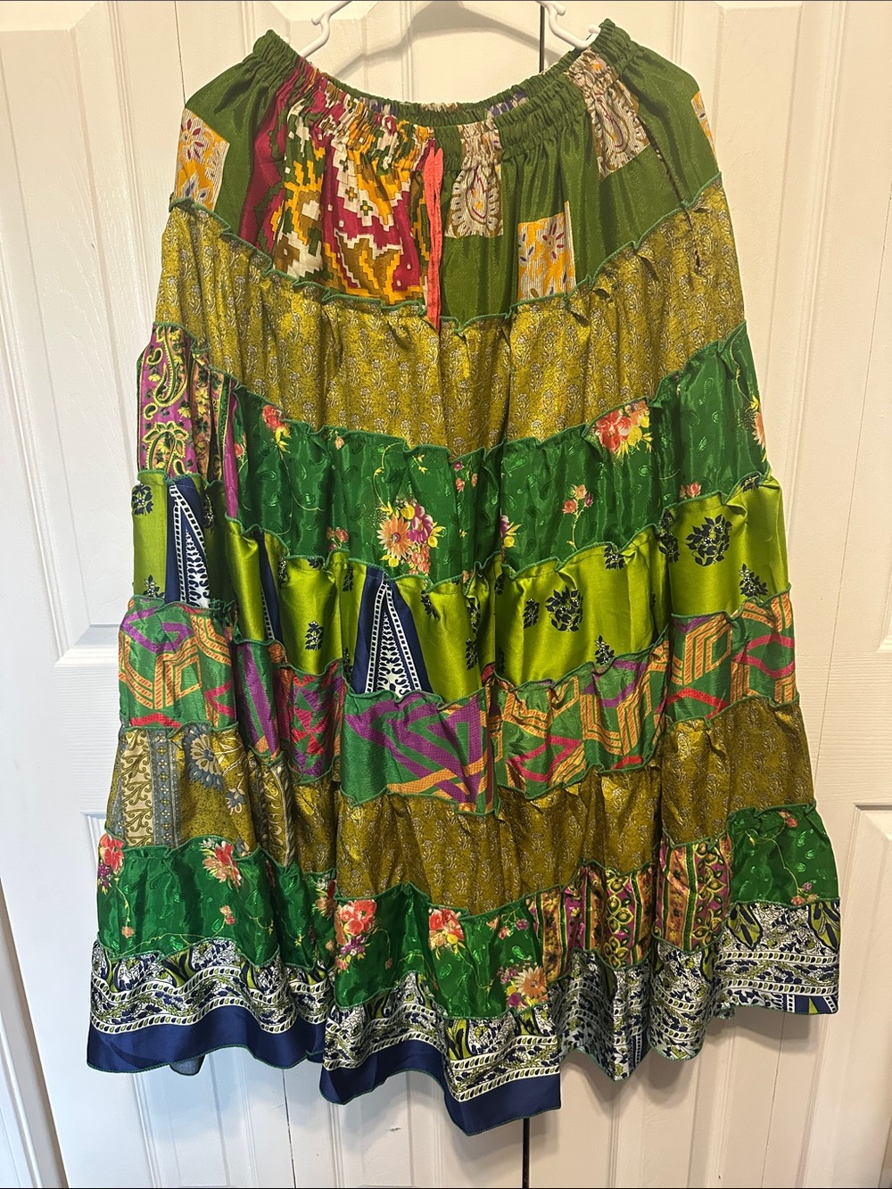 24. Bohemian Tiered Green Patchwork Maxi Skirt With Pockets - Picture 2 of 3